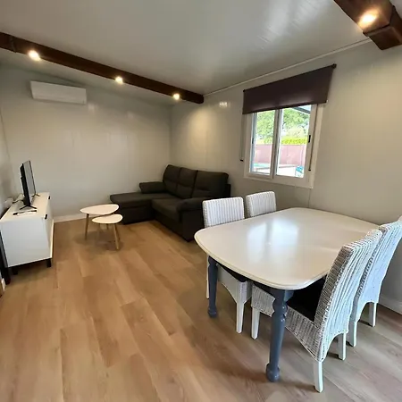 Casa Con Jacuzzi Privado, Jardin Y Barbacoa En - Es-180-264